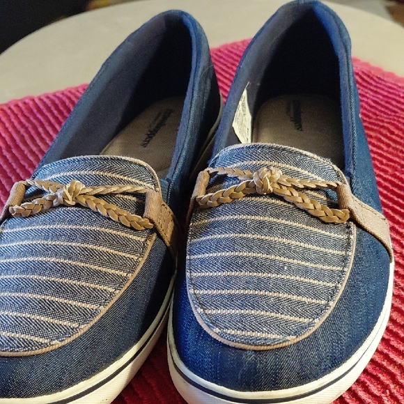 Grasshoppers Tan and Blue Casual Shoes - Picture 16 of 16